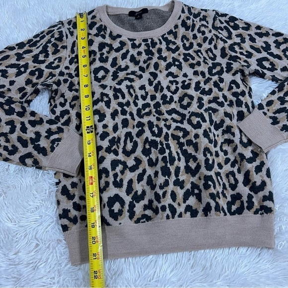 J. Crew 100% Merino Wool leopard print pullover crewneck sweater small - Picture 3 of 11